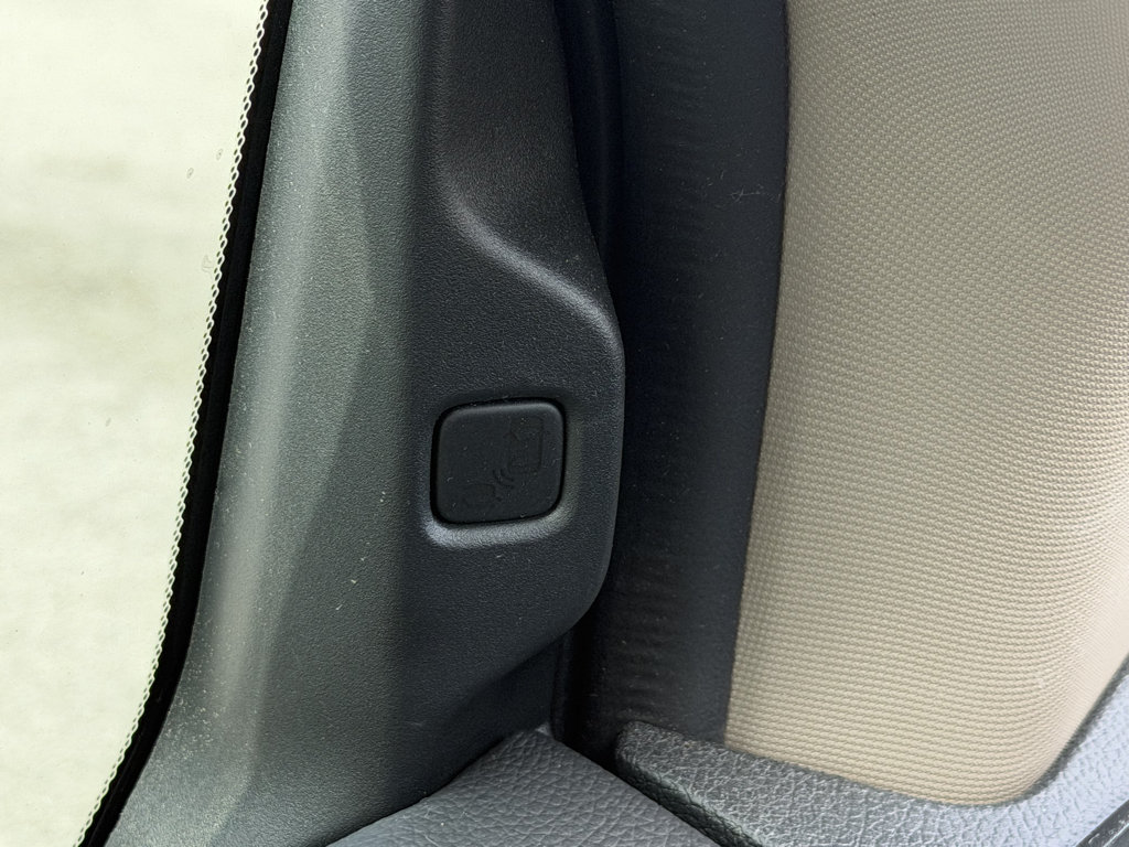 Used 2023 Honda Odyssey Elite image 25