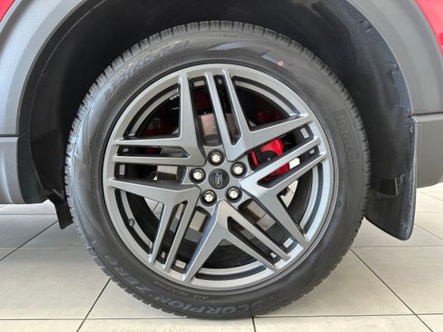Used 2025 Ford Explorer ST-Line w/ Premium Package AWD/4WD image 8