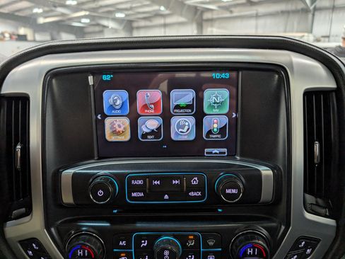 Used 2018 GMC Sierra 3500 SLT w/ Driver Alert Package AWD/4WD image 25