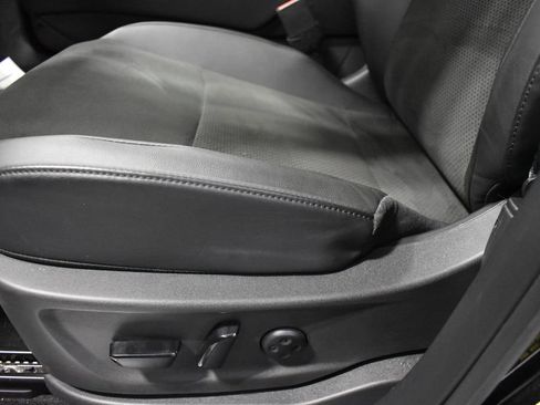 Certified 2024 Nissan Ariya AWD image 18