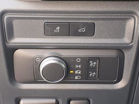 Used 2022 Ford Expedition XLT image 19