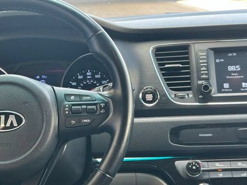 Used 2019 Kia Sedona EX FWD image 13