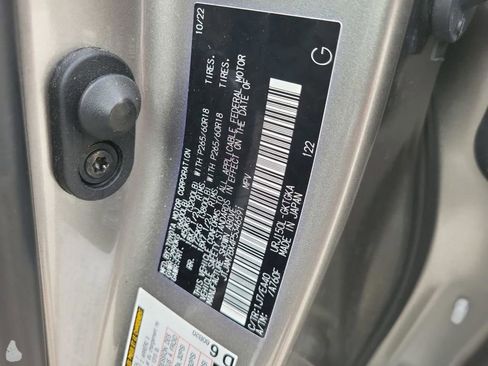 Used 2023 Lexus GX 460 Premium image 35