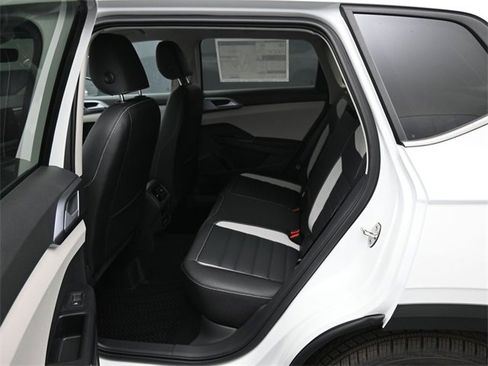 New 2026 Volkswagen Taos SEL image 11