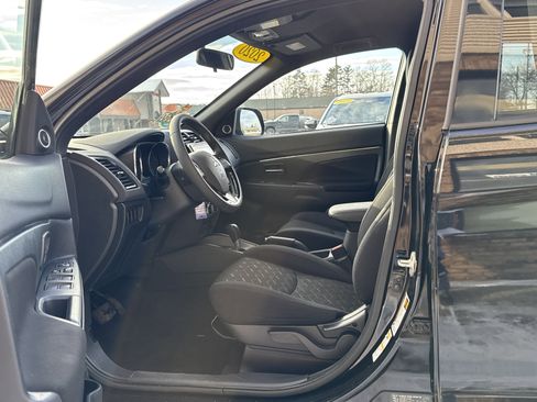 Used 2020 Mitsubishi Outlander Sport Black Edition image 9