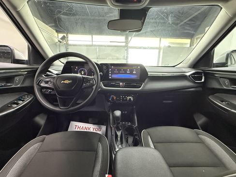 Used 2025 Chevrolet TrailBlazer LT image 12