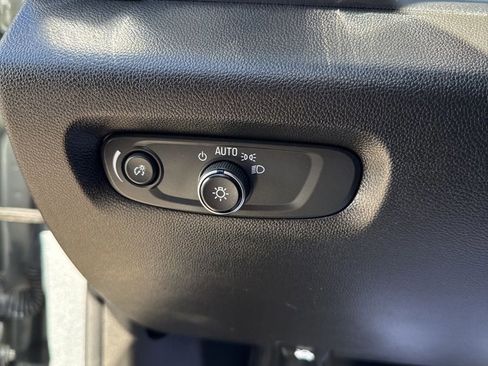 Used 2023 Chevrolet Traverse LT w/ Midnight/Sport Edition image 14