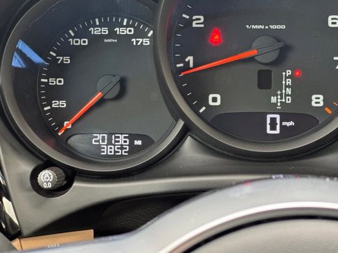 Used 2021 Porsche Macan Base image 27