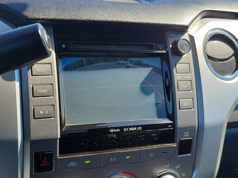 Used 2018 Toyota Tundra SR5 RWD image 25