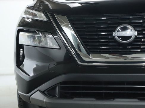 Used 2023 Nissan Rogue SV image 7