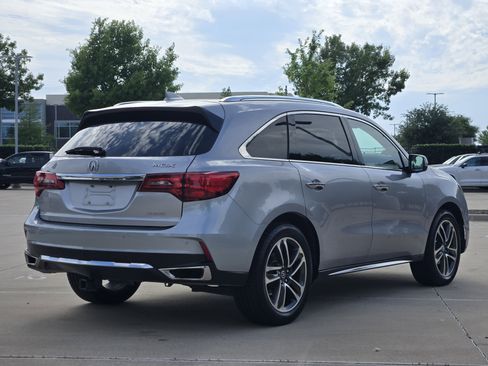 Used 2017 Acura MDX SH-AWD image 4
