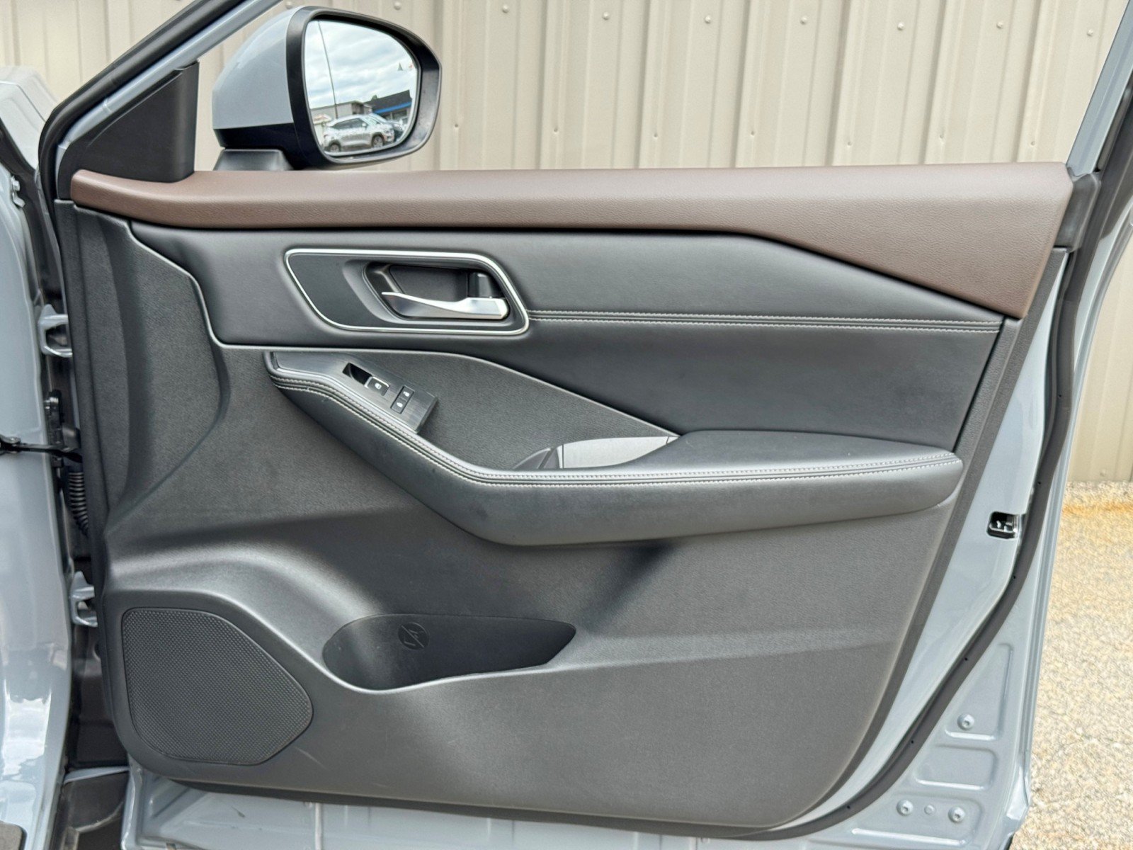 Used 2021 Nissan Rogue Platinum FWD image 38