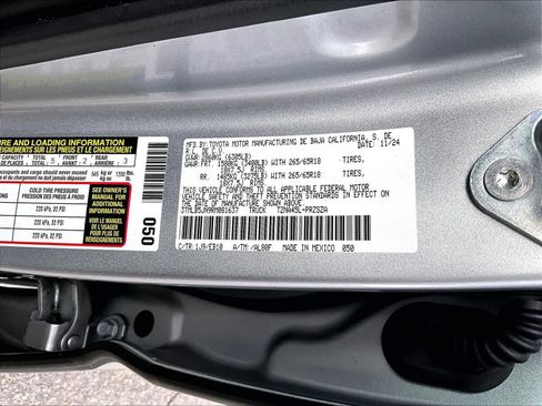 Used 2024 Toyota Tacoma Limited w/ Limited Package (LT) image 37