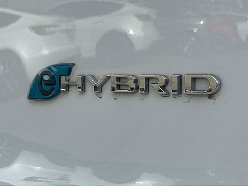 Used 2020 Chrysler Pacifica Limited w/ Advanced Safetytec Group image 42