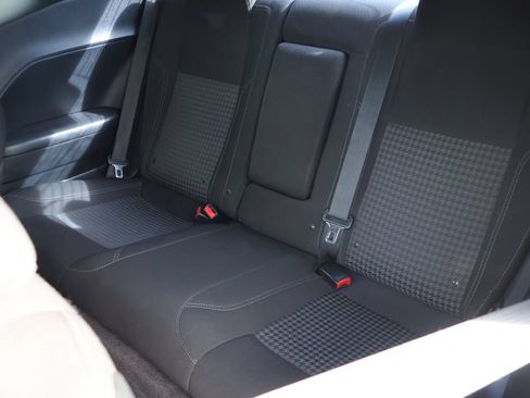 Used 2016 Dodge Challenger SXT RWD image 20
