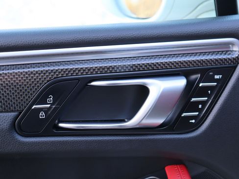 Used 2020 Porsche Macan GTS image 23