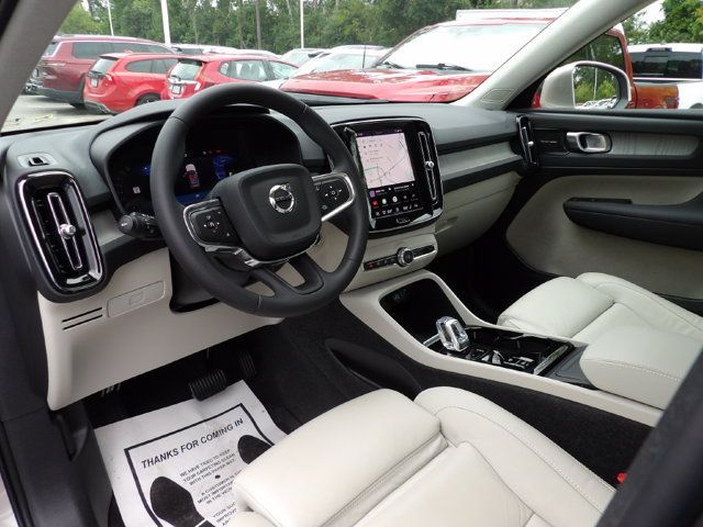 Certified 2024 Volvo XC40 B5 Plus w/ Climate Package AWD/4WD image 10