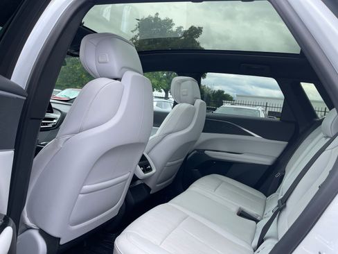 Certified 2024 Cadillac Lyriq Sport w/ LPO, Floor Liner Package AWD/4WD image 4