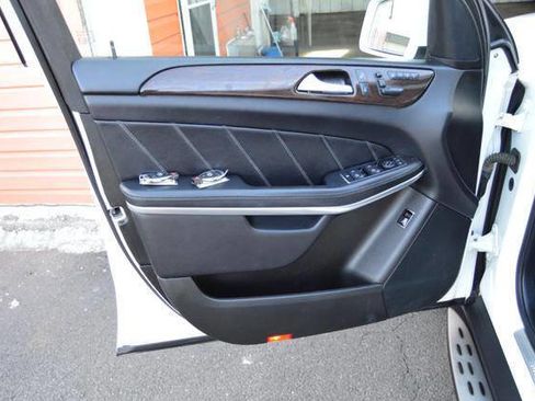 Used 2014 Mercedes-Benz GL 450 GL 450 4MATIC AWD 4dr SUV image 33