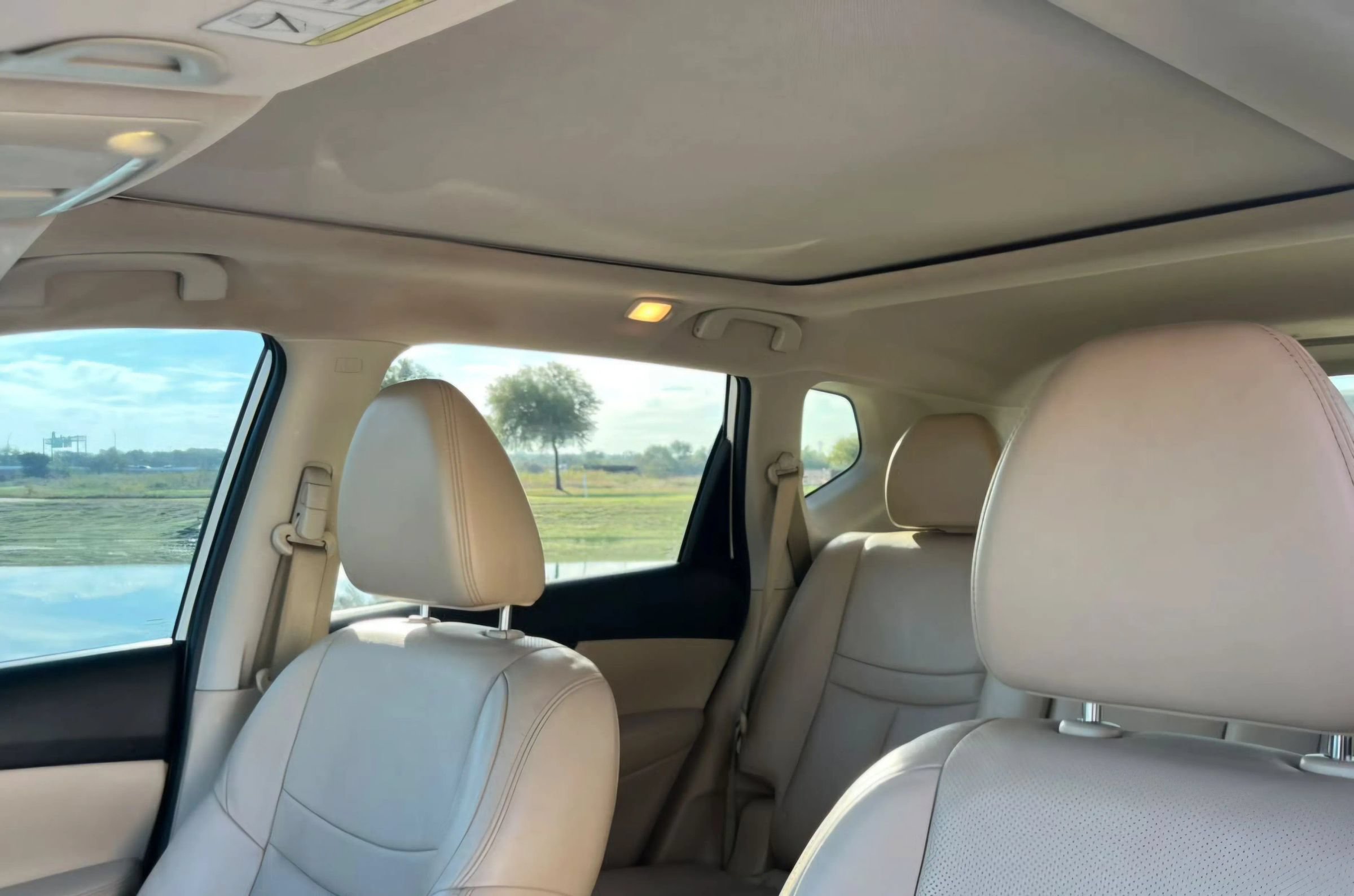 Used 2015 Nissan Rogue SL w/ SL Premium Package FWD image 36