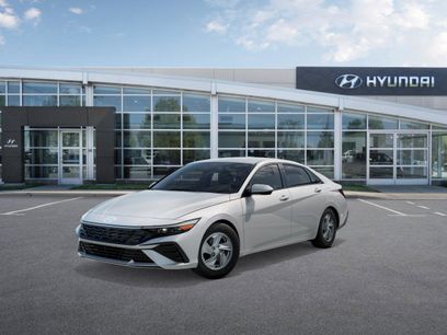 New 2026 Hyundai Elantra SE