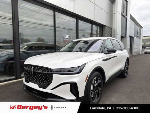 New 2026 Lincoln Nautilus Premier w/ Jet Appearance Package image 1