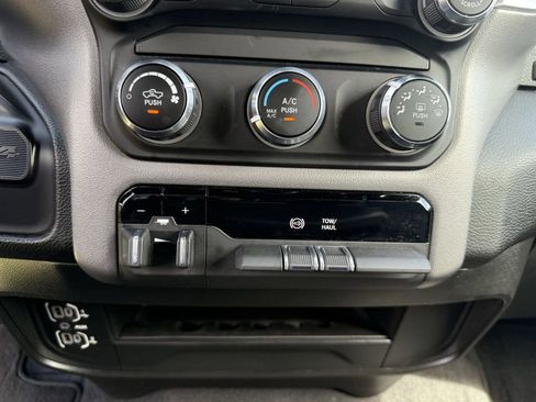 Used 2024 RAM 2500 Big Horn image 27