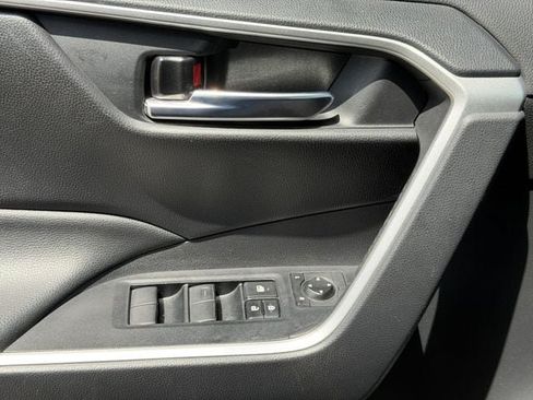 Used 2021 Toyota RAV4 XLE w/ Convenience Package AWD/4WD image 23
