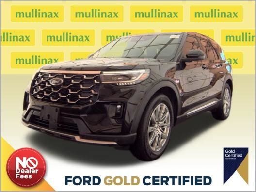 Used 2026 Ford Explorer Platinum RWD image 1