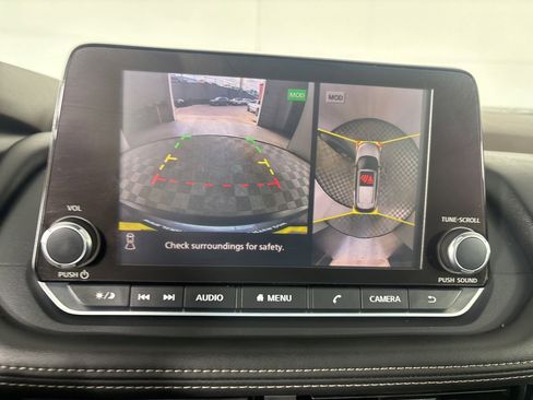 Used 2021 Nissan Rogue SV image 15