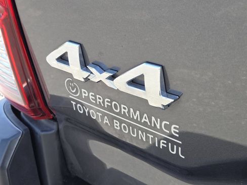 Used 2021 Toyota Tacoma SR AWD/4WD image 24