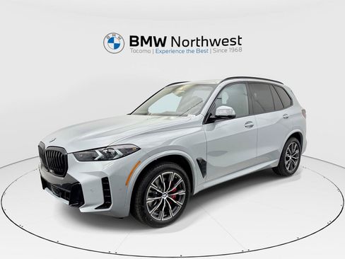 New 2026 BMW X5 xDrive40i w/ M Sport Package AWD/4WD image 1