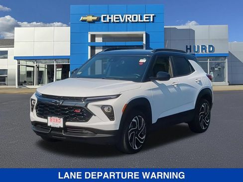 Used 2024 Chevrolet TrailBlazer RS w/ Convenience Package AWD/4WD image 9