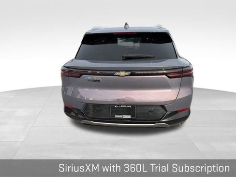 Used 2025 Chevrolet Equinox EV LT w/ Convenience Package image 13