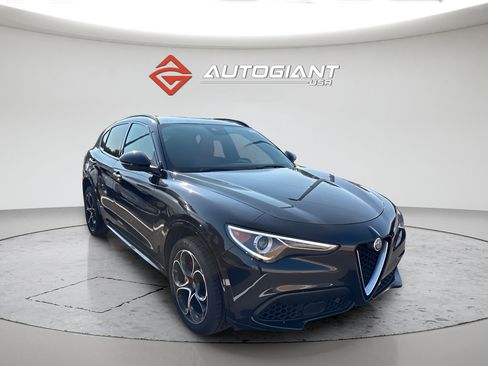 Used 2020 Alfa Romeo Stelvio Ti Sport AWD/4WD image 2