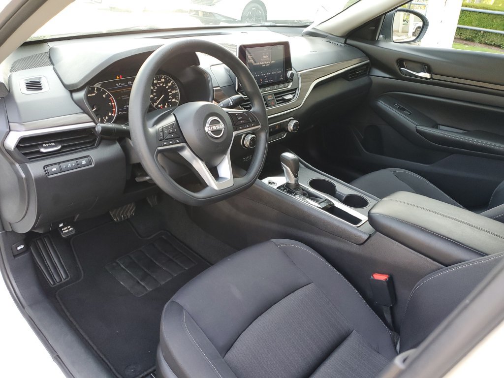 Certified 2025 Nissan Altima 2.5 SV FWD image 21