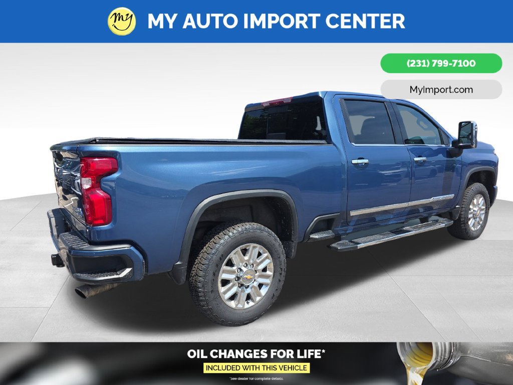 Used 2024 Chevrolet Silverado 3500 High Country w/ Technology Package AWD/4WD image 4