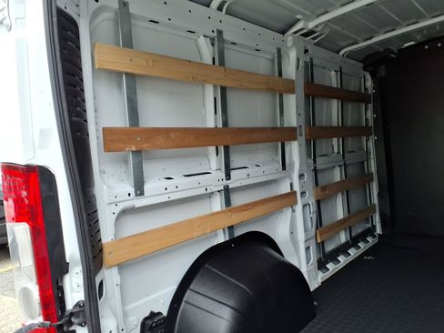Used 2025 RAM ProMaster 2500 w/ U-Haul Equipment Group FWD image 10