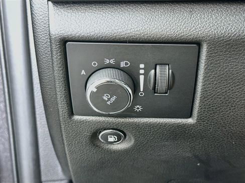 Used 2021 Jeep Grand Cherokee Laredo X RWD image 17