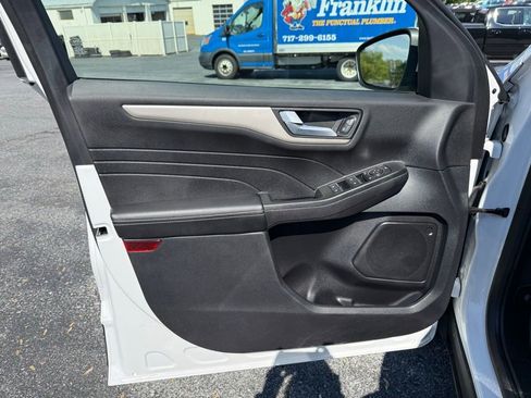 Certified 2022 Ford Escape SEL AWD/4WD image 12