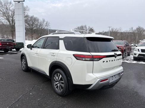 Certified 2022 Nissan Pathfinder SL w/ SL Black Package image 7