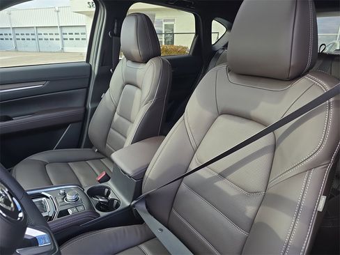 New 2025 MAZDA CX-5 Signature image 12