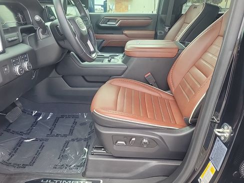 Used 2024 GMC Sierra 2500 Denali Ultimate AWD/4WD image 13