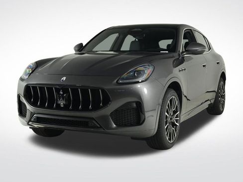 Used 2025 Maserati Grecale GT image 1