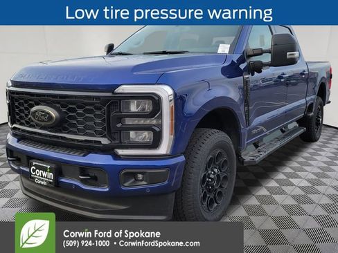 New 2026 Ford F250 Lariat w/ Black Appearance Package image 5