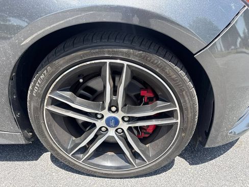 Used 2018 Ford Focus ST FWD image 28