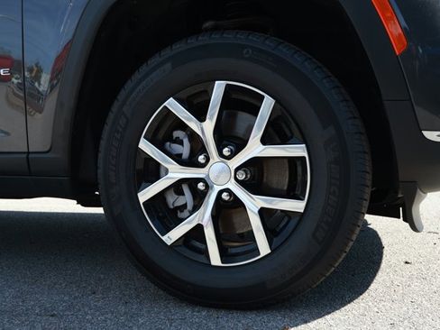 New 2025 Jeep Grand Cherokee L Limited w/ Trailer Tow Package image 5