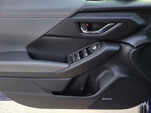 Certified 2025 Subaru Crosstrek 2.5i Limited w/ Crosstrek Mirror Package image 16