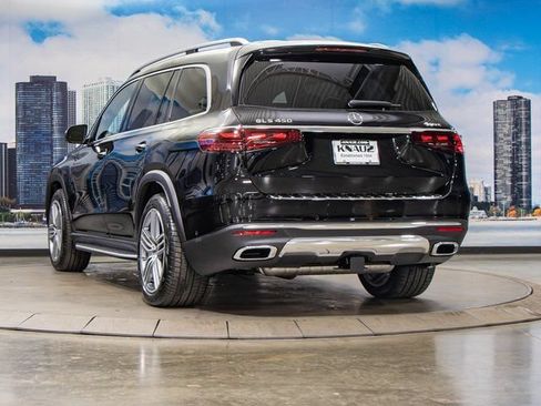 Used 2026 Mercedes-Benz GLS 450 4MATIC image 9
