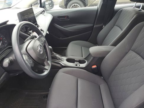 Used 2025 Toyota Corolla LE image 18